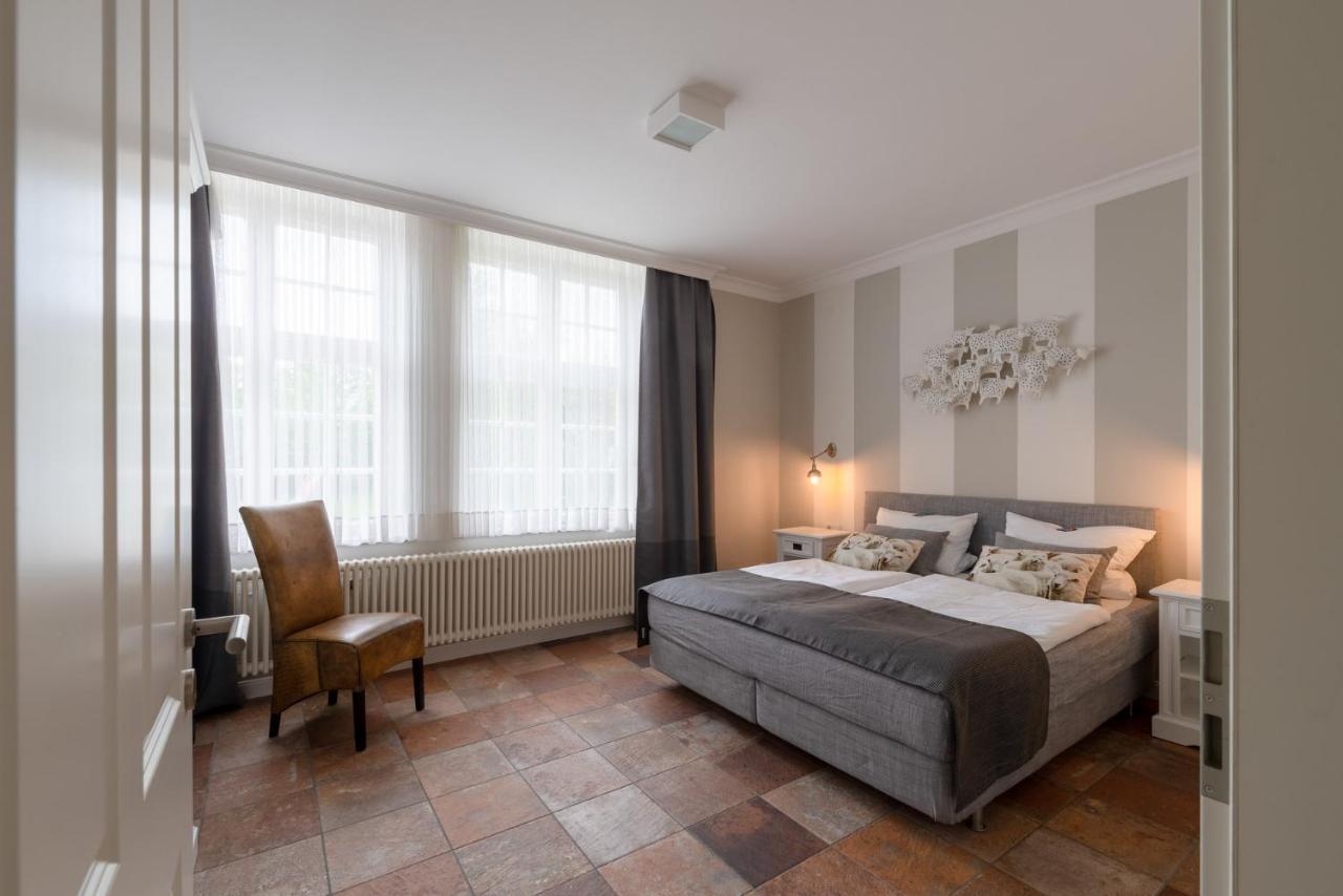 Alte Schule Unter Reet- Klassenzimmer Tumlauer Koog Экстерьер фото
